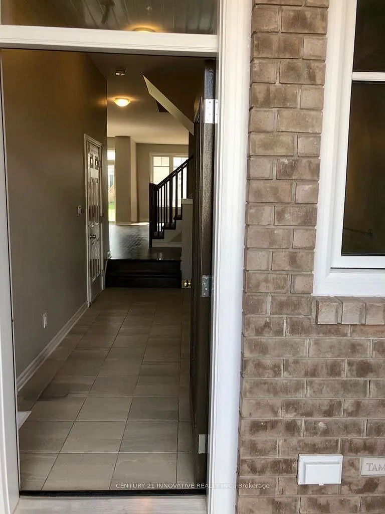 4 bed, $2,800 — Photo 4