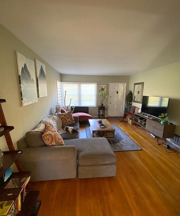 1st image of 826 20th St APT A