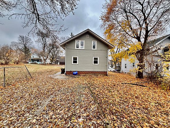 4th image of 410 Oakley Ave