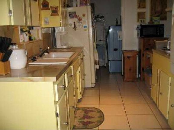 5th image of 3167 Egremont Dr