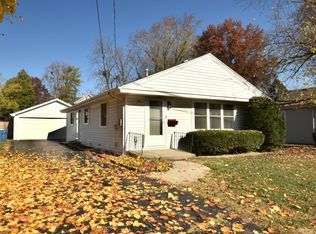 541 Division St, Crete, IL 60417