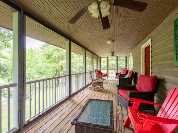 1454 Cherokee Rd, Waynesboro, TN 38485