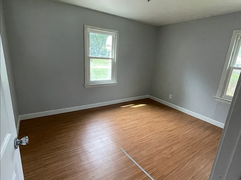 10620 Saint Lawrence Ln — Photo 5