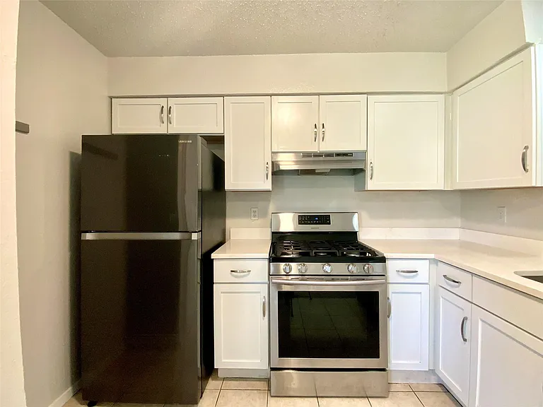 2300 Cedrick Cv #B — Photo 19