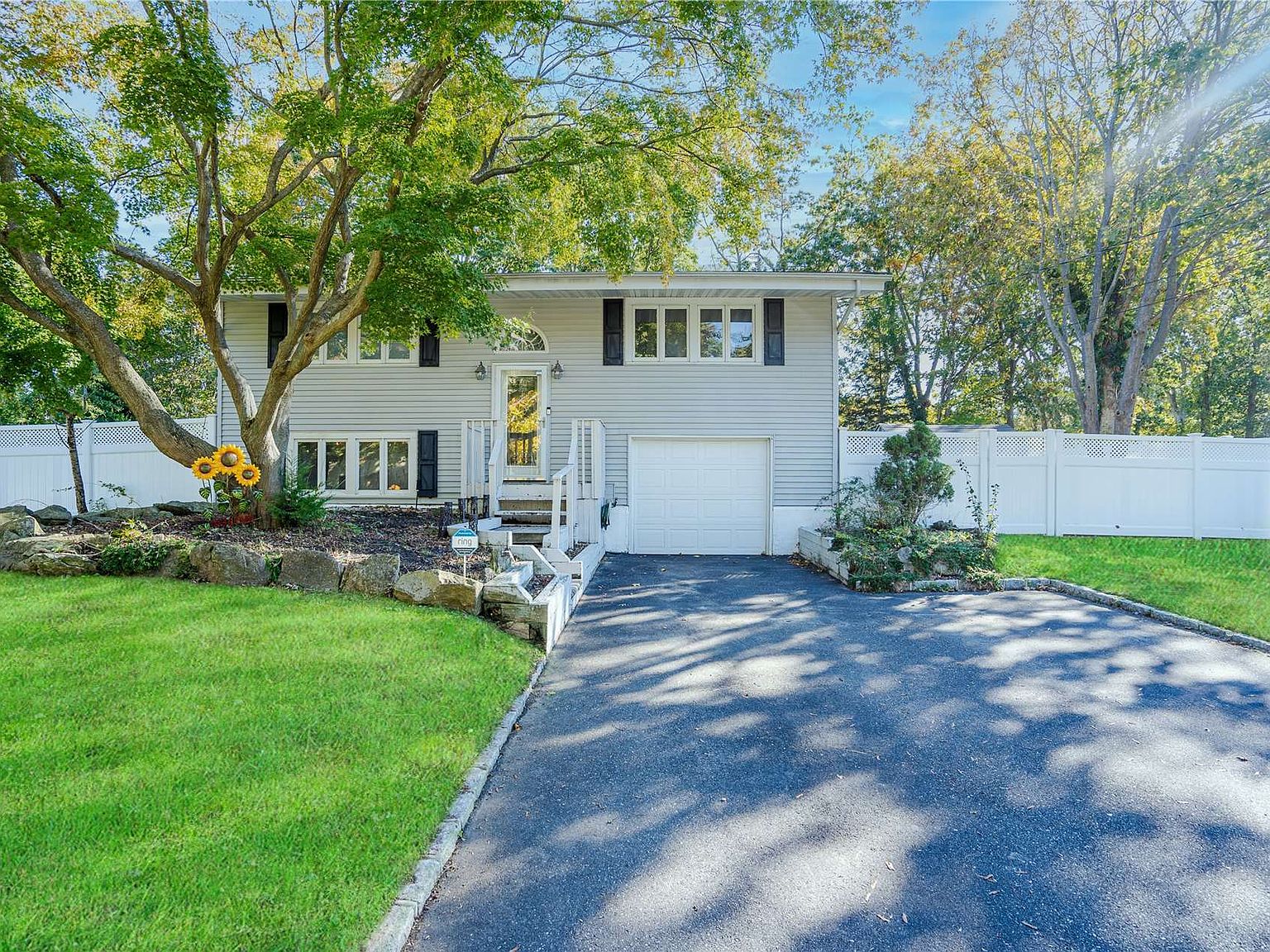 38 Arrowhead Lane, East Setauket, NY 11733 Zillow