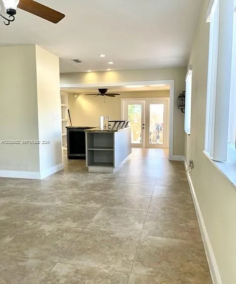 720 N 64th Ave — Photo 7