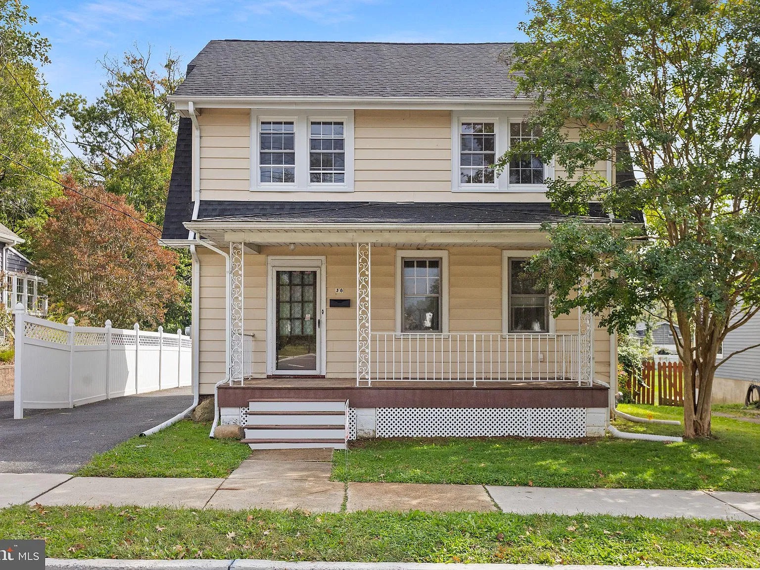4 bed, 1.0 bath, 1352 sqft, $3,550 — Photo 1