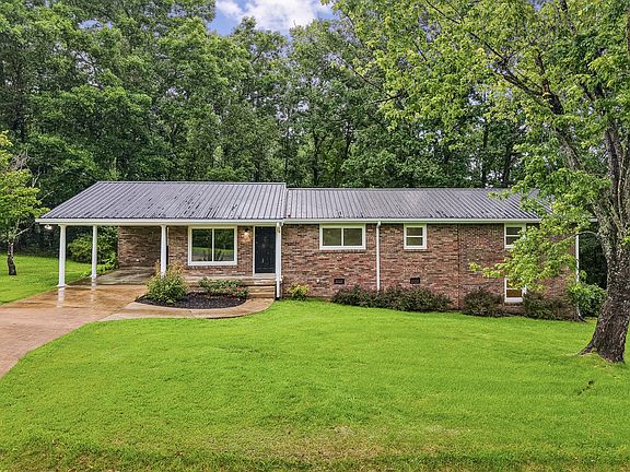 3rd image of 1416 Oakmont Cir