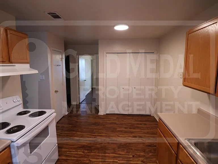 1101 Horizon Dr — Photo 15