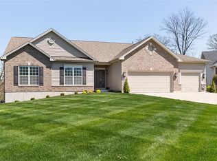 1564 Beckham Ridge Ct, Saint Louis, MO 63146