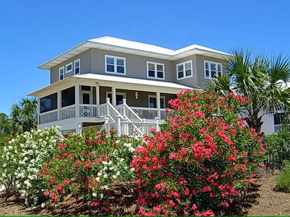 1001 Gulf Beach Dr, Eastpoint, FL 32328