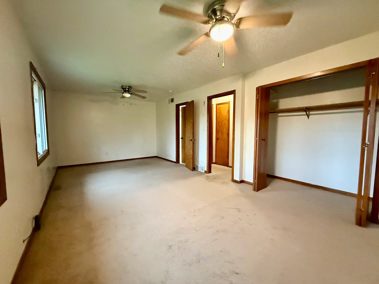 2 bed, $1,200 — Photo 3