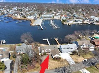 566 Harbor Rd, Brick, NJ 08724