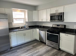 2766 N Carlton Pl, Milwaukee, WI 53210