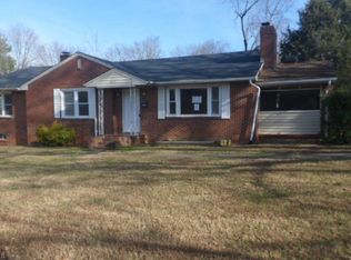 3215 Heitman Dr, Winston Salem, NC 27107