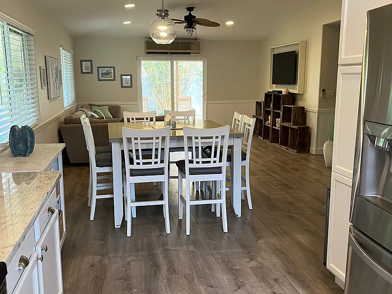 Kitchen/Dining Room/Living Room Table for 8