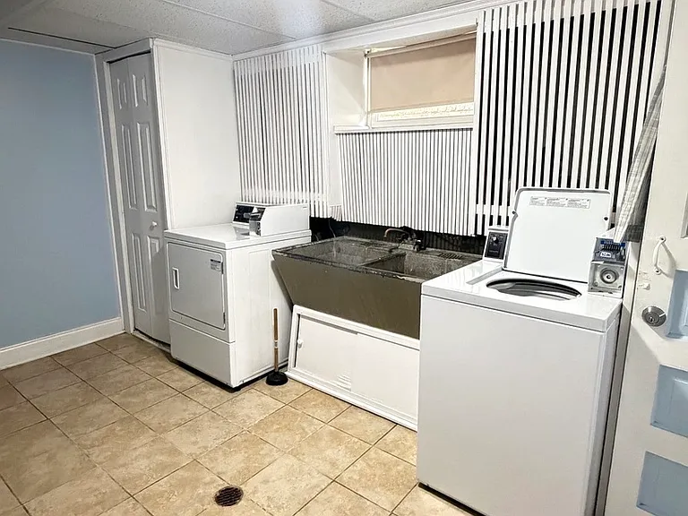 7732 W Addison St #1 — Photo 4
