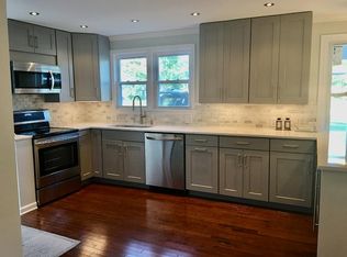 1411 Shore Dr, Edgewater, MD 21037