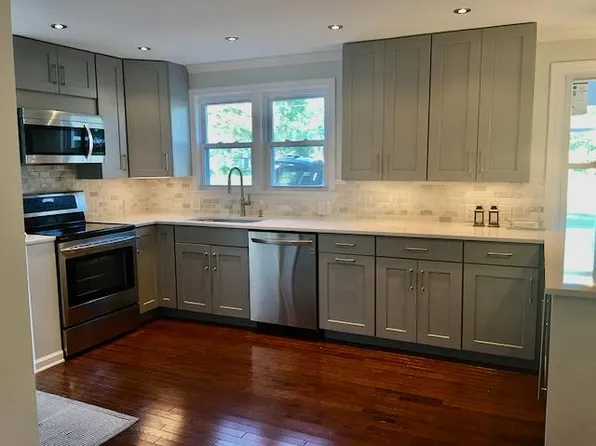 1411 Shore Dr, Edgewater, MD 21037