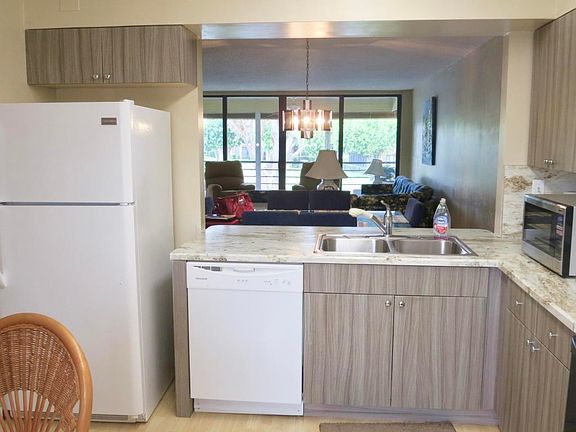 4th image of 11135 Green Lake Dr APT 203