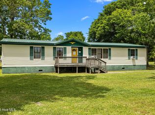 127 Arthur Rd, Beaufort, NC 28516