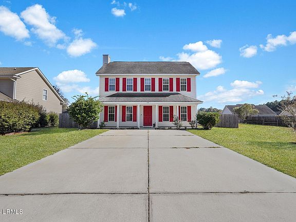 3rd image of 64 Wintergreen Drive