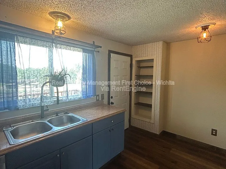 3147 N Brookfield Ct — Photo 17