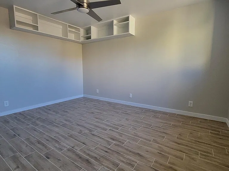 1542 E Solano Dr — Photo 48