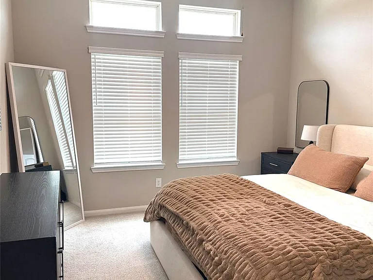5504 Hyde Park Dr — Photo 15