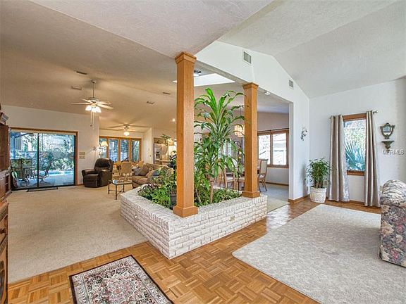 3rd image of 207 Waterwood Dr