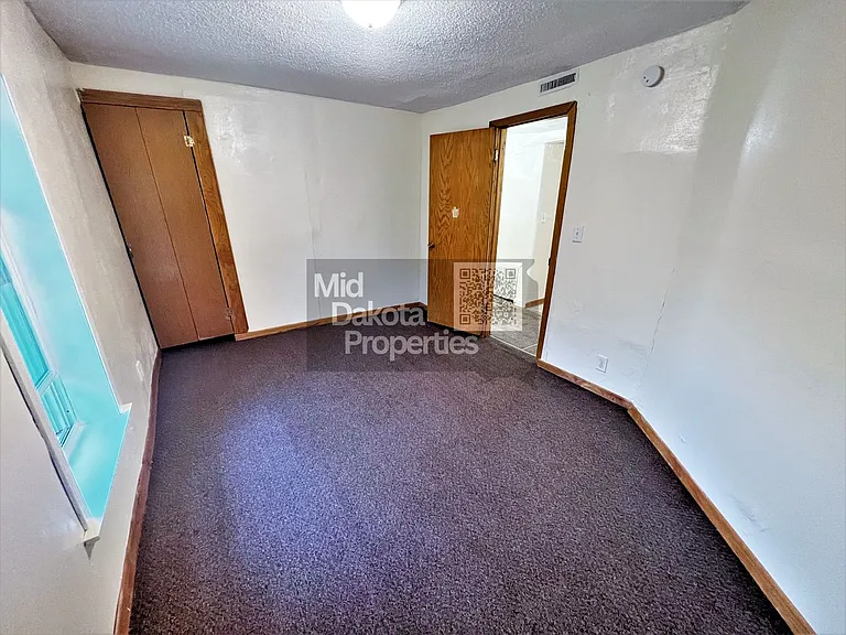 504 W 2nd Ave — Photo 11