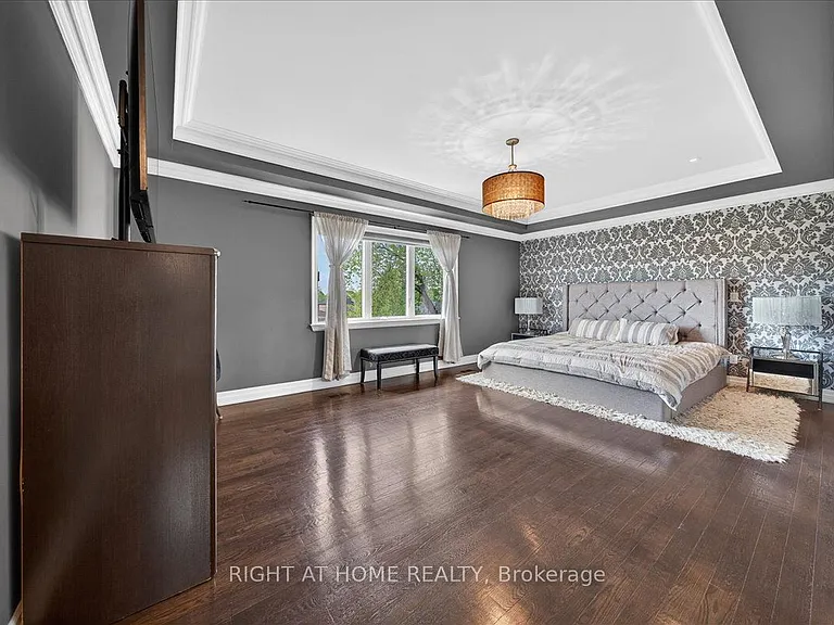 91B Evans Ave — Photo 17