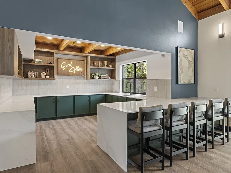 Community Lounge Kitchen at The Lakes Apartments in Bellevue, WA 98007
