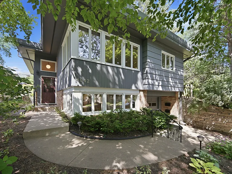 4042 Queen Ave S #A — Photo 4