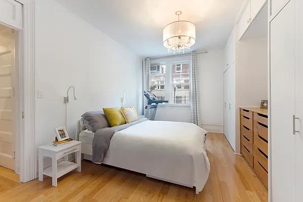 Sold by Compass | media 5