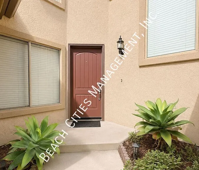 18220 Peters Ct — Photo 3