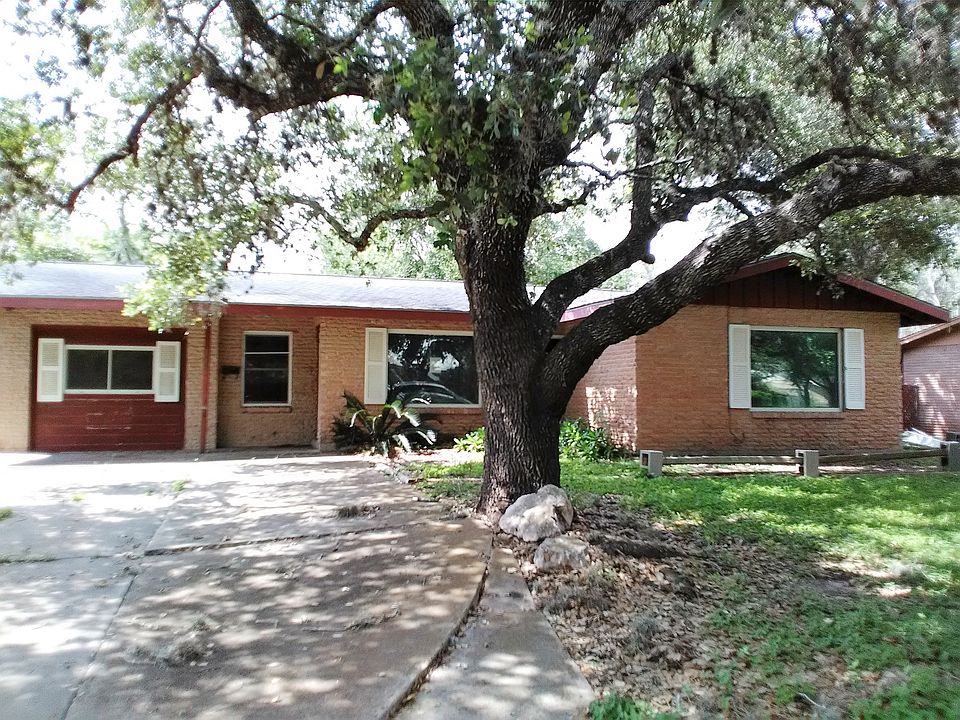 1st image of 709 E Randall St