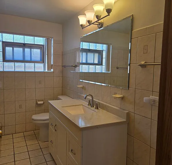 9225 S Cregier Ave #1 — Photo 10