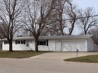 1606 Saint Paul Rd NE, Owatonna, MN 55060