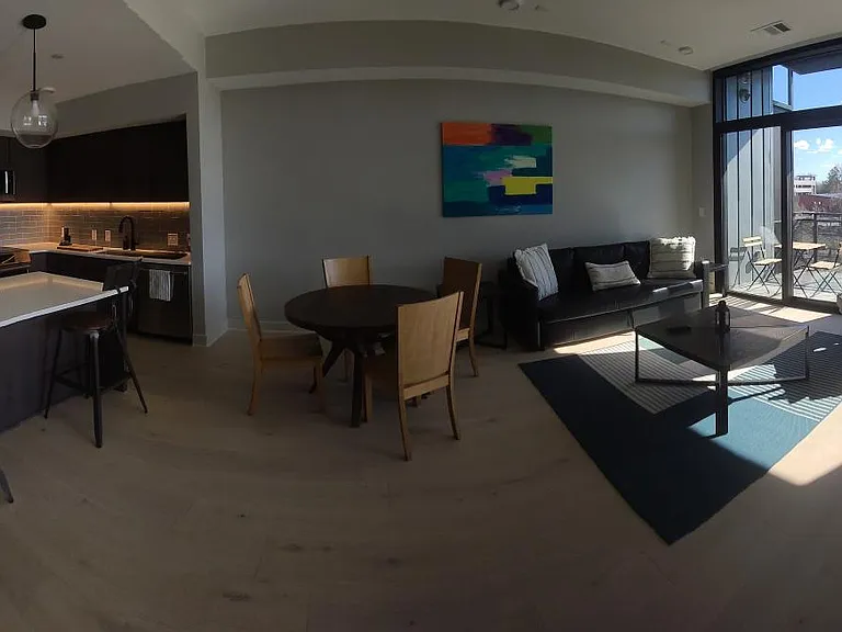 1105 Main St #405 — Photo 2