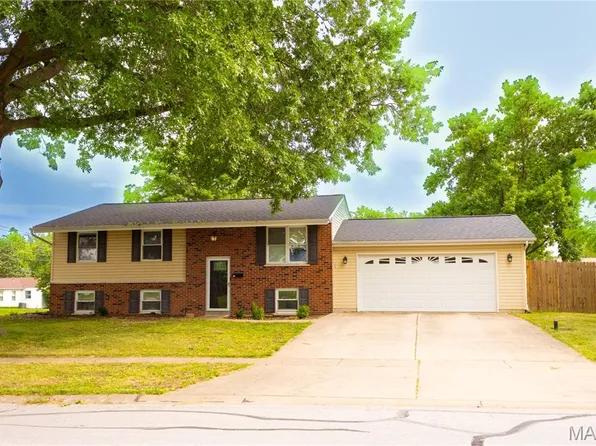 512 Briscoe Ave, O'Fallon, MO 63366