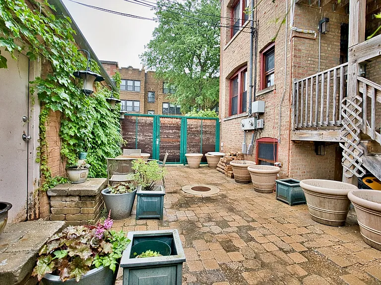 2437 W North Shore Ave #2 — Photo 44