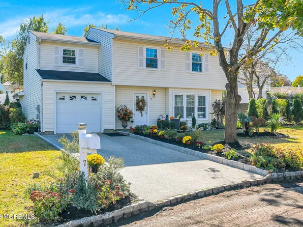 7 Wood Road, Hazlet, NJ 07730