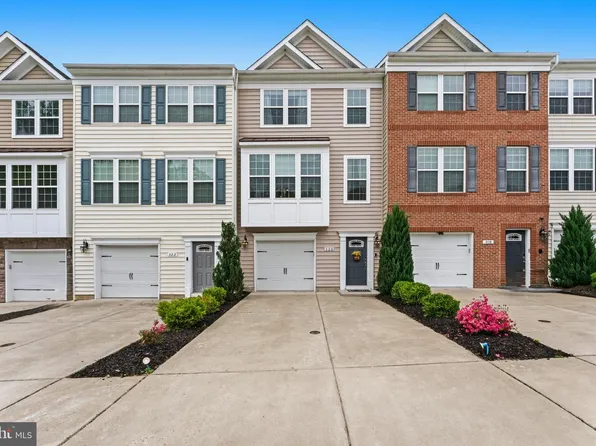320 Tree Line Dr, Fredericksburg, VA 22405