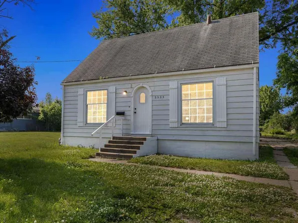 2225 Mount Vernon Rd SE, Cedar Rapids, IA 52403