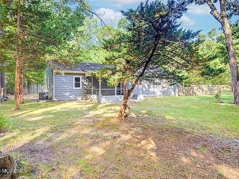 26 Frenchs Ln — Photo 30