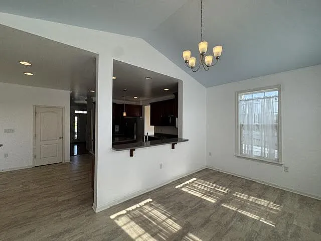 136 Alliance Ct — Photo 12