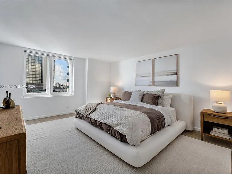 2301 Collins Ave #902 — Photo 19