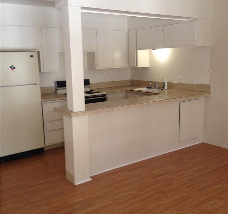 1st image of 1052 Martin Ave #A