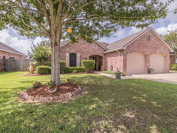 4th image of 612 Wind Haven Ln